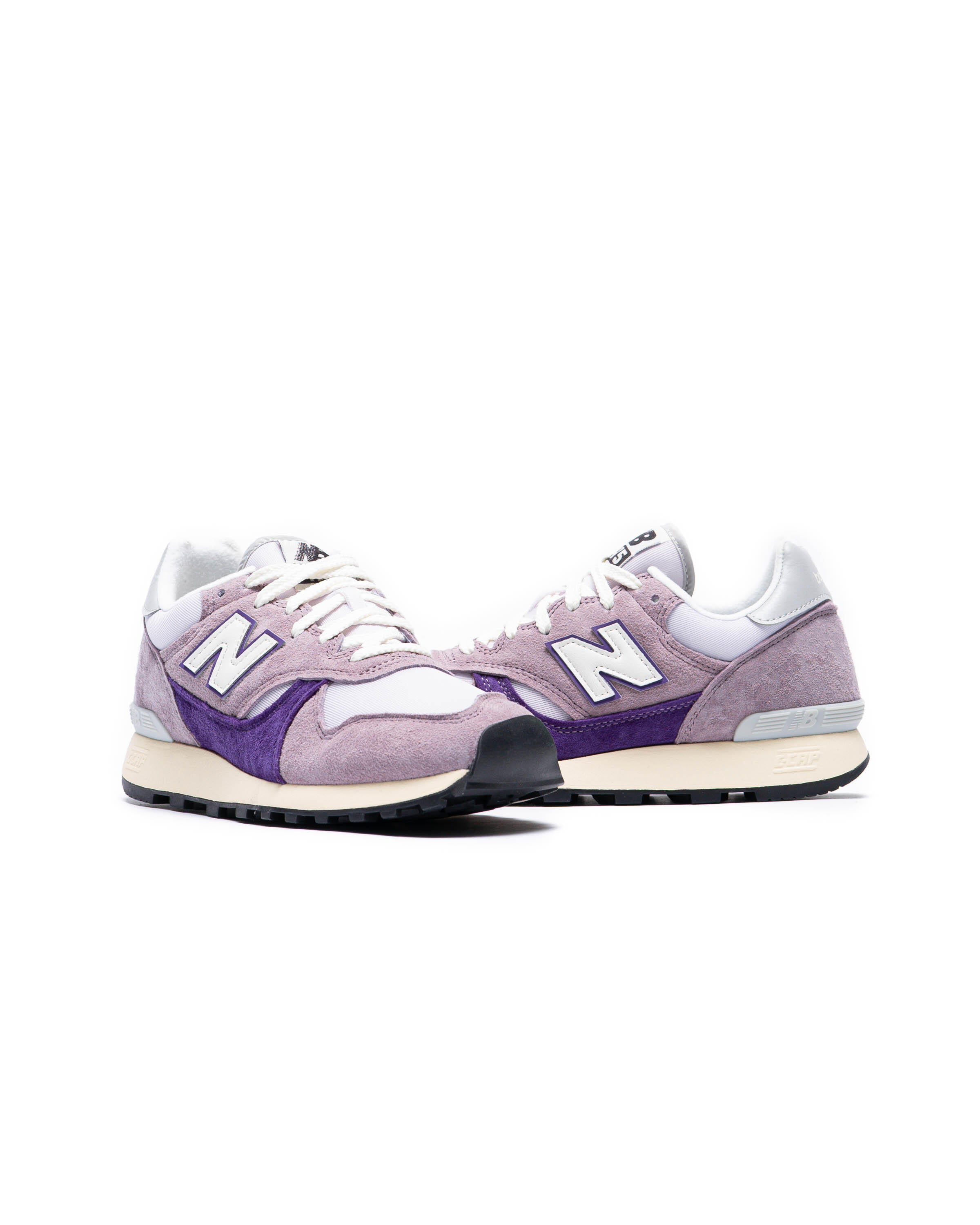 New Balance 475