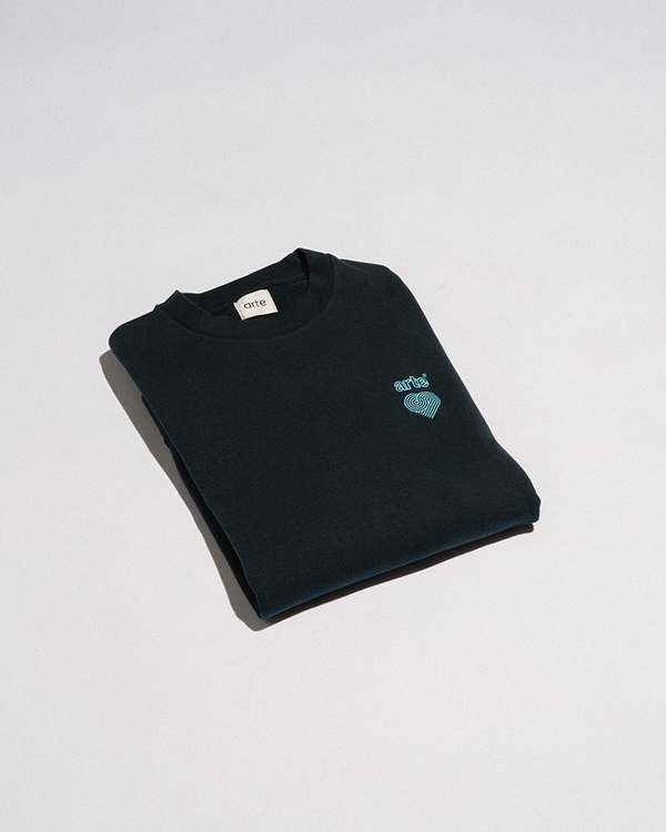 Sweatshirts & Hoodies