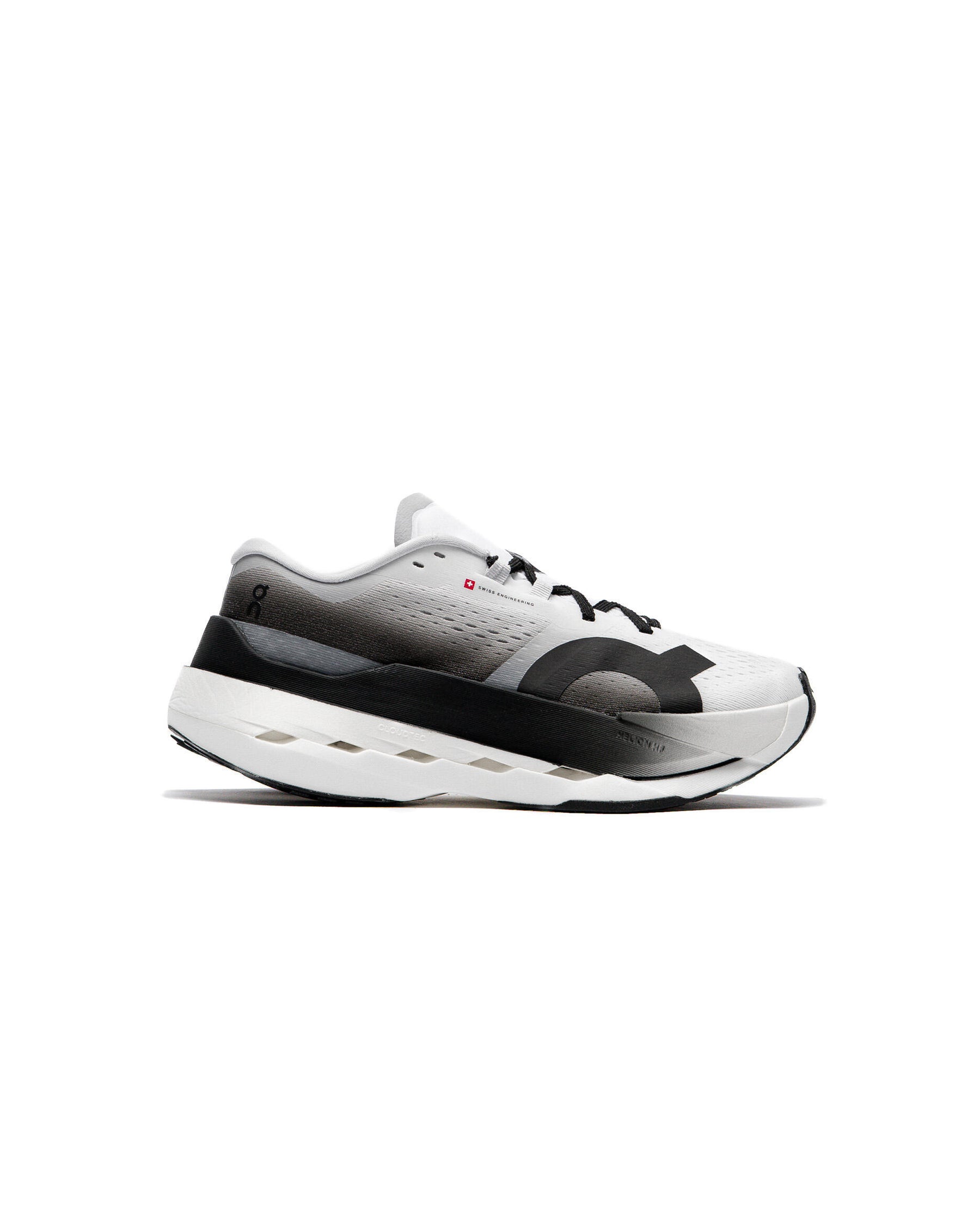 On Running WMNS Cloudboom Max