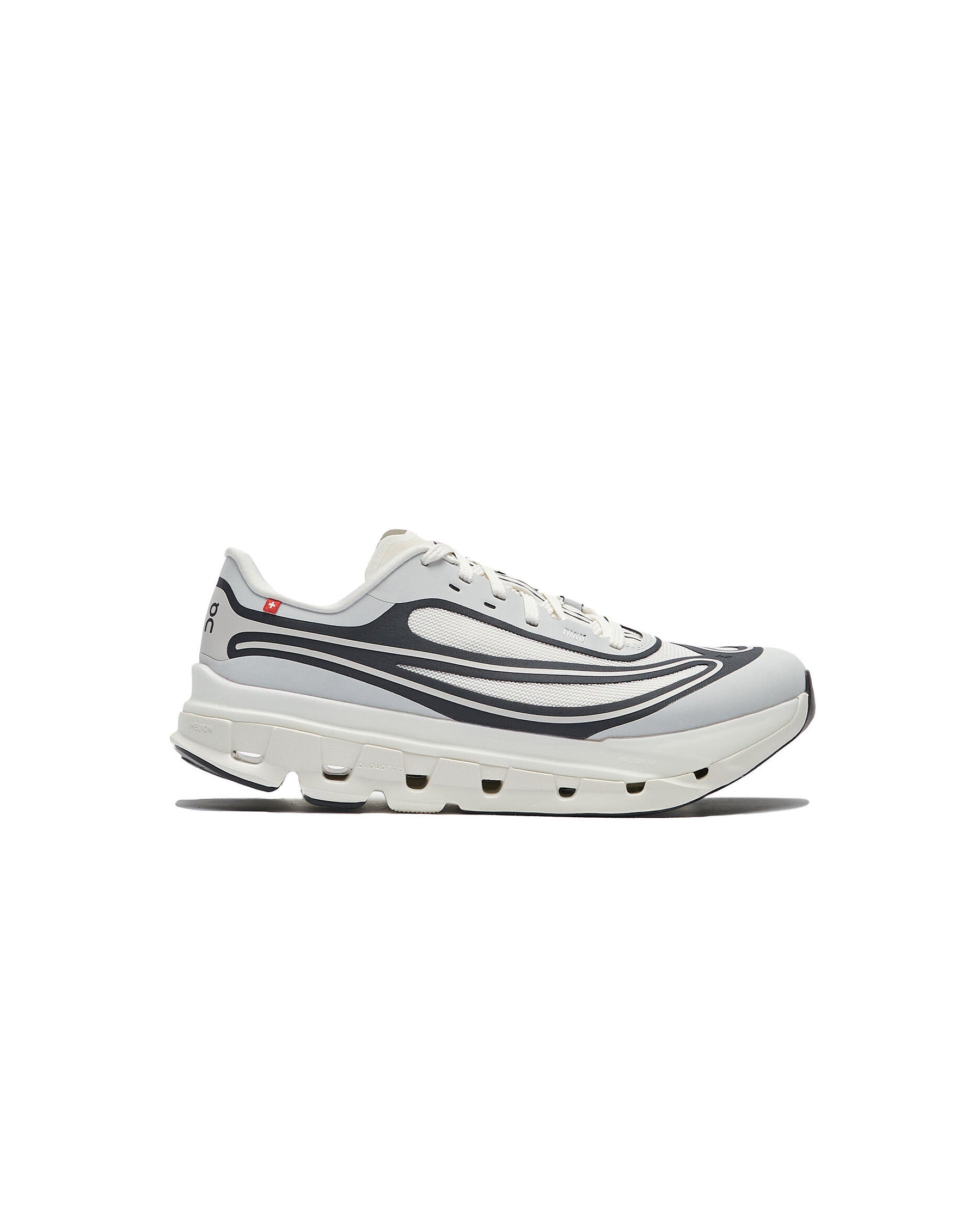 On Running WMNS Cloudflow 5 AD